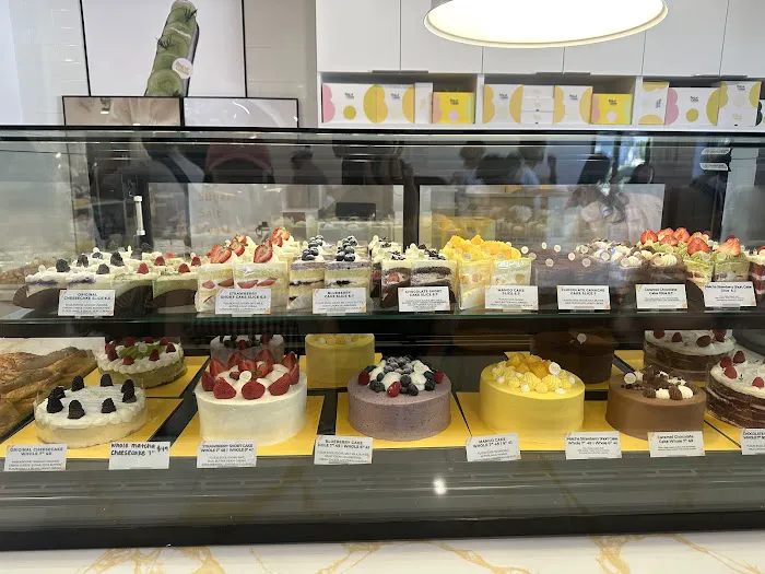 Bag of Cakes Picture 3