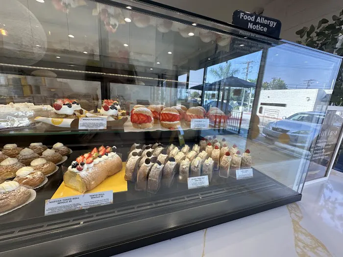 Bag of Cakes Picture 5