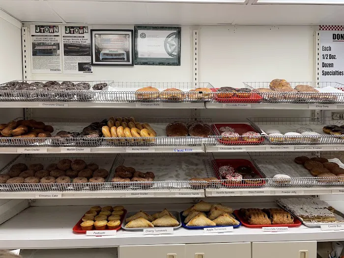 Village Donut Shop Picture 4