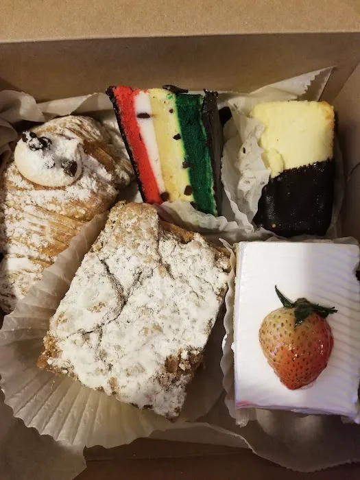 La Dolce Bakery Picture 7