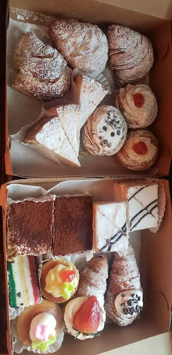 La Dolce Bakery Picture 10