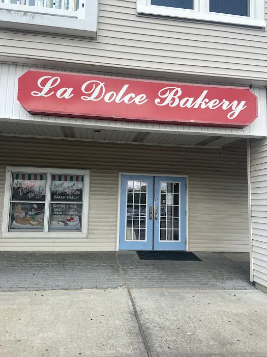 La Dolce Bakery Picture 1