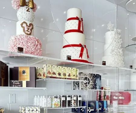 Karina's Cake House