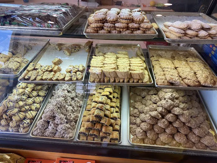 Eagle Rock Italian Bakery & Deli Picture 4