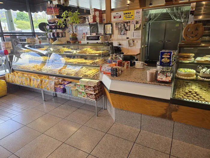 Eagle Rock Italian Bakery & Deli Picture 8