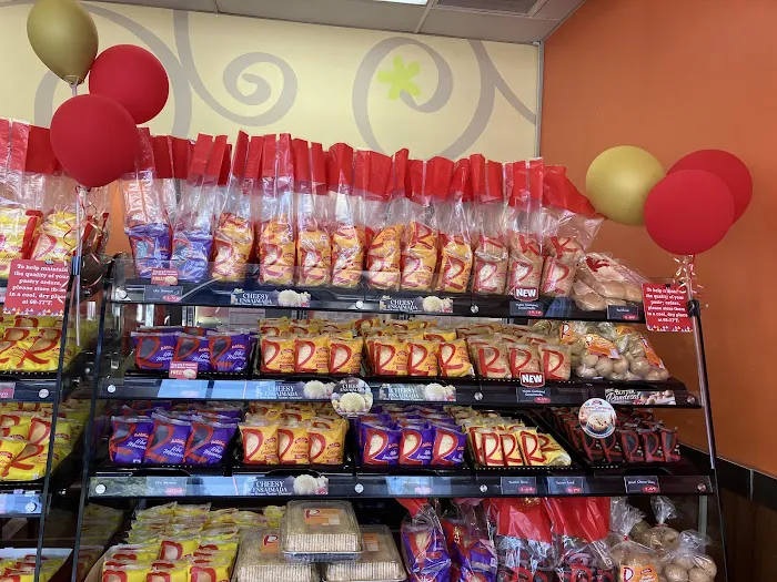 Red Ribbon Bakeshop Picture 8