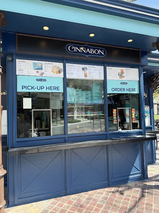 Cinnabon Picture 5