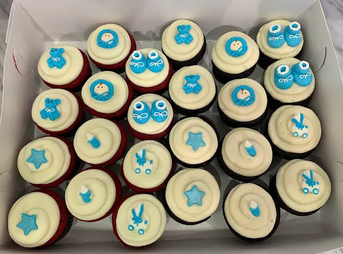Dots Cupcakes & Cafe Picture 8