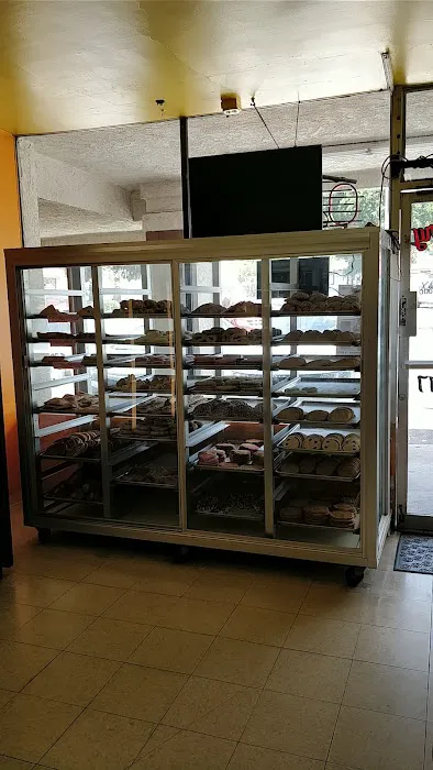 Sandy's Bakery Picture 3