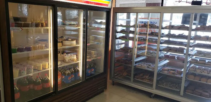 Sandy's Bakery Picture 8