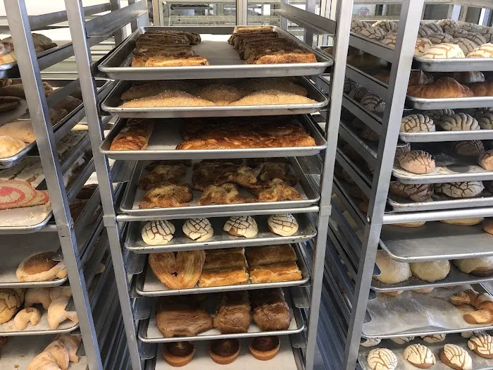 La ilusion Bakery Picture 8
