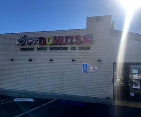 Cafe Donuts and smoothies