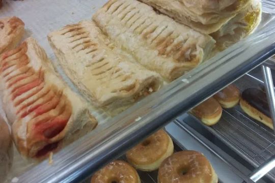 Dolly's Donuts & Cookies Too