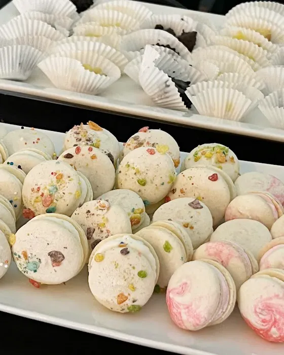 iZZY’S Cake Pops Picture 9