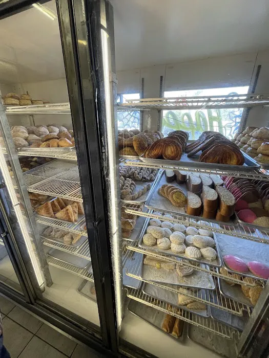 El Metate Panaderia Picture 4