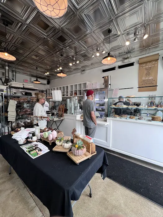 HB Corner Market Picture 8