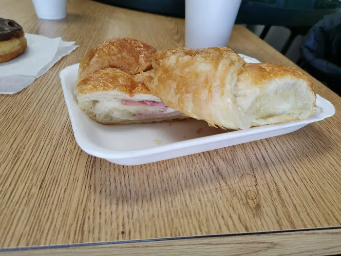 Superb Donuts Picture 10