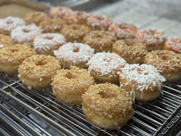 Poster's Donuts Picture 4