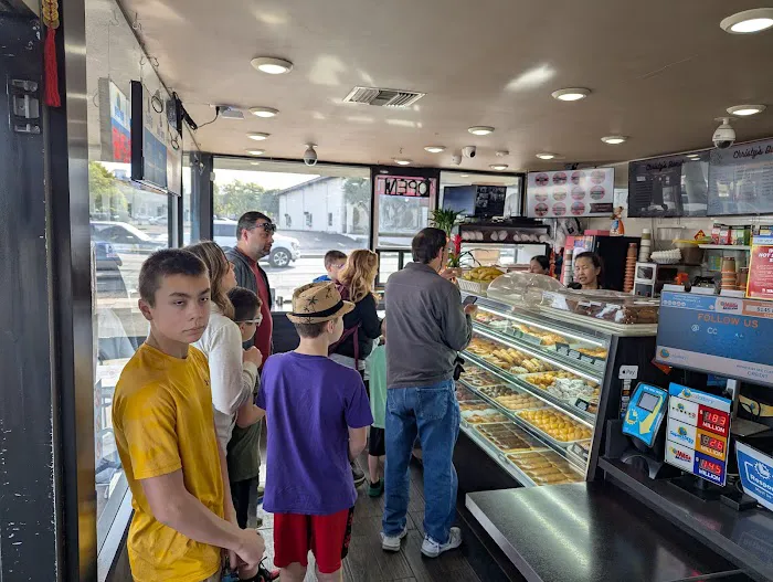 Christy's Donuts Picture 3