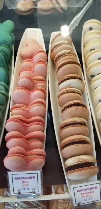 Ni Ni Bakery Picture 1