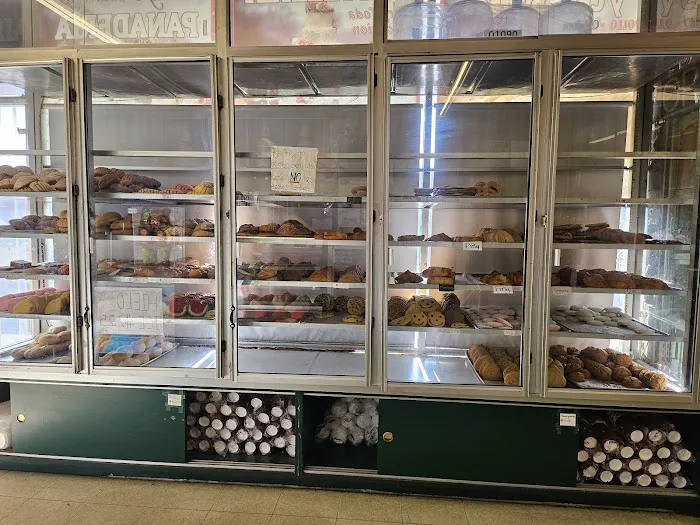 Tony's Bakery Picture 2
