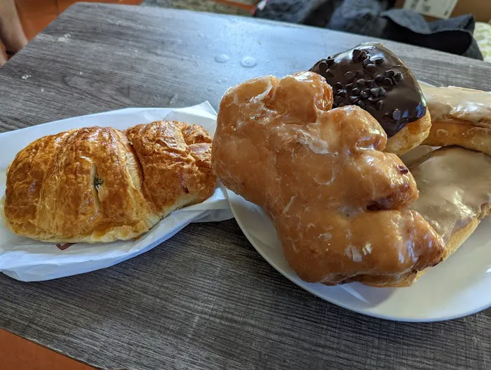Miss Donuts & Bagel Picture 4