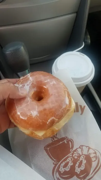 Miss Donuts & Bagel Picture 3