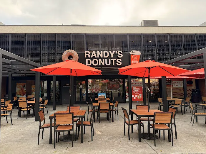 Randy's Donuts Picture 9