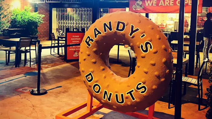 Randy's Donuts Picture 6