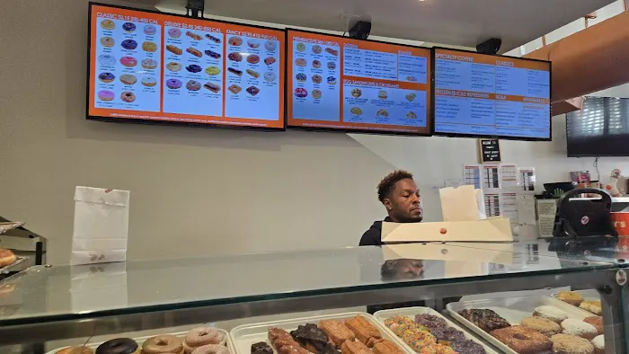 Randy's Donuts Picture 4