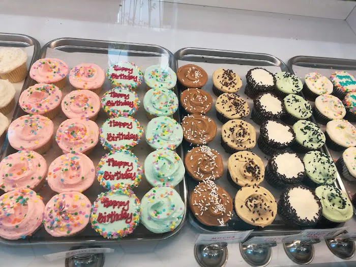 SusieCakes - Costa Mesa Picture 7