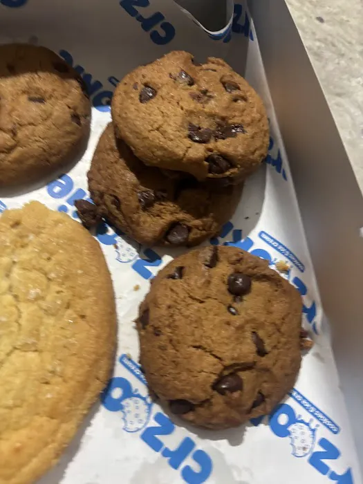 Crzookie Cookies & Ice Cream Picture 2