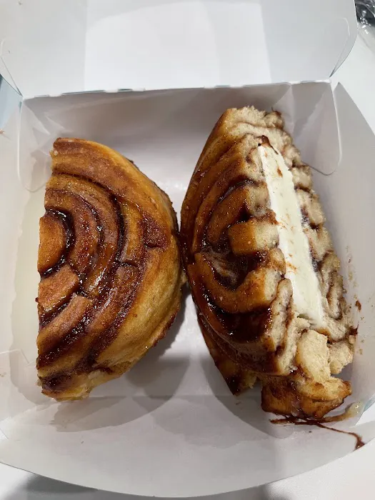 Cinnabon Swirl Picture 6