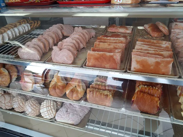 Conde Cakes Bakery Picture 7