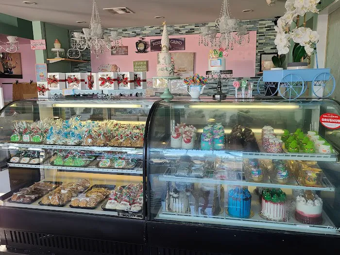 Simply Sweet Cakes Picture 4