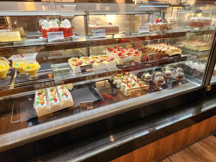 85°C Bakery Cafe Orange Picture 4