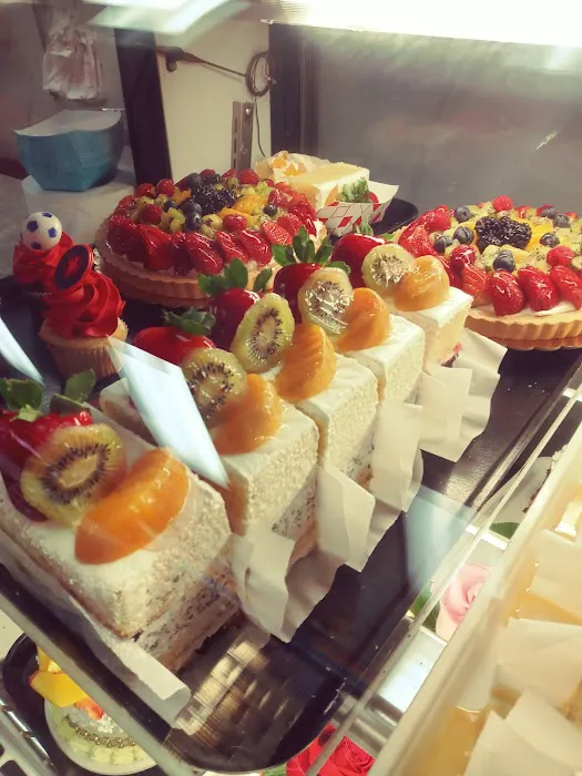 Oli's Bakery Picture 5