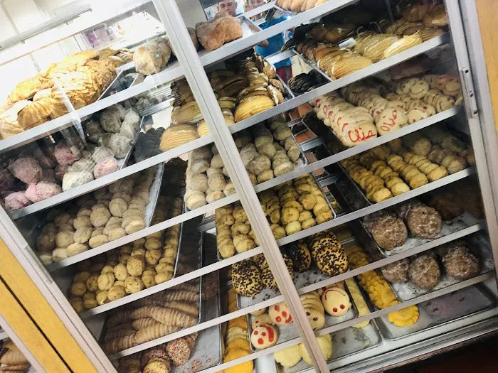 Oli's Bakery Picture 2