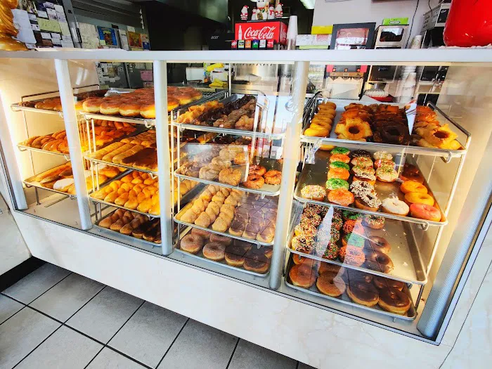 Mom's Donuts & Ice Cream Picture 6