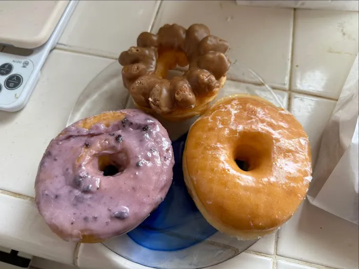 Luv’n Donuts Picture 7