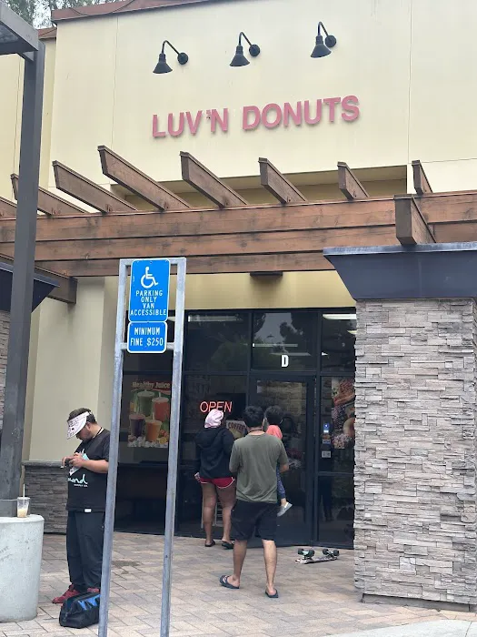 Luv’n Donuts Picture 8