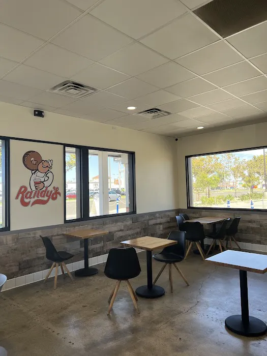 Randy’s Donuts Picture 9