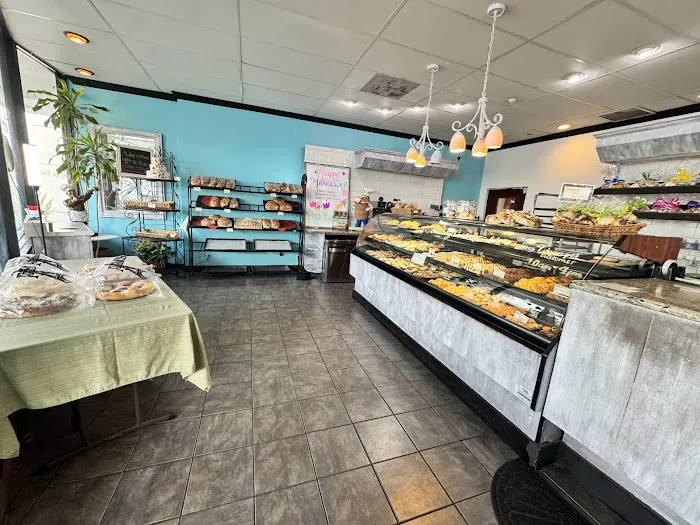 French’s Bakery Picture 7