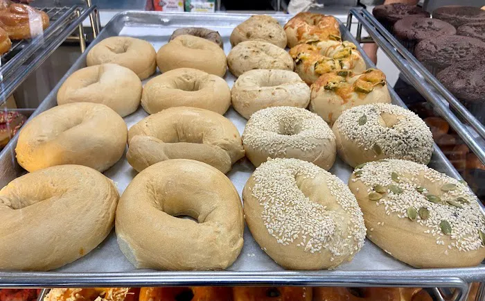 Grumpy's Donuts & Bagels Picture 3