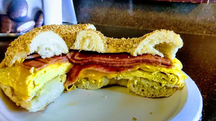 Bagels & Beyond Picture 3