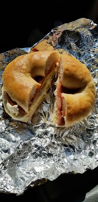 Braulios bakery & bagelissimo cafe Picture 10