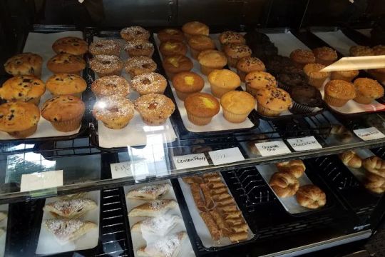 Braulios bakery & bagelissimo cafe