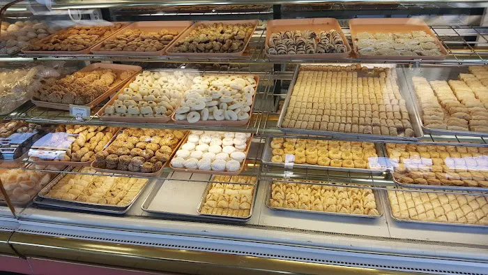 Sarkis Pastry Picture 1