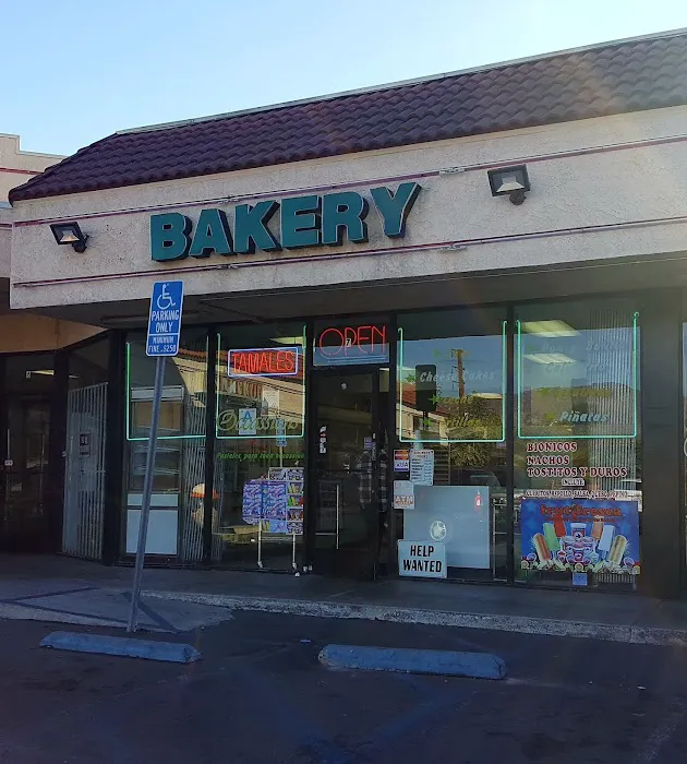La Curra's Bakery Picture 9