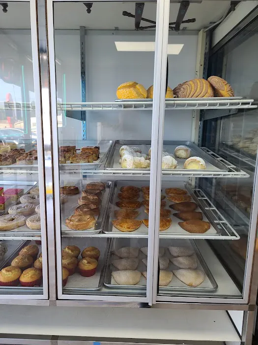 La Curra's Bakery Picture 10
